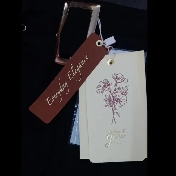 Women Trousers - Picture 5 of 5